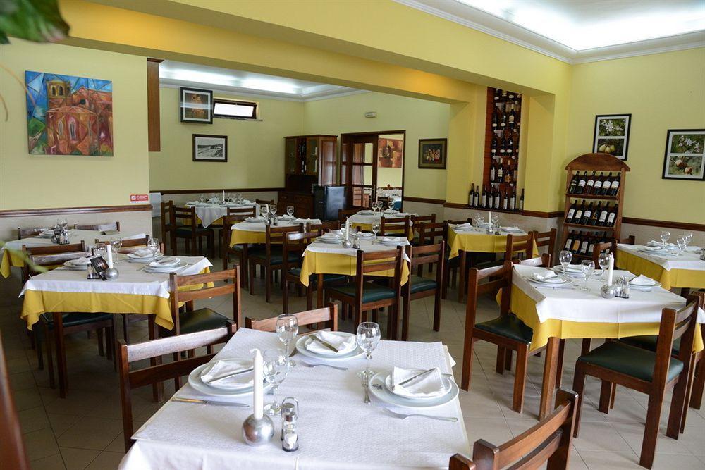 Hotel Dom Lourenco อารีอา บรันกา ภายนอก รูปภาพ