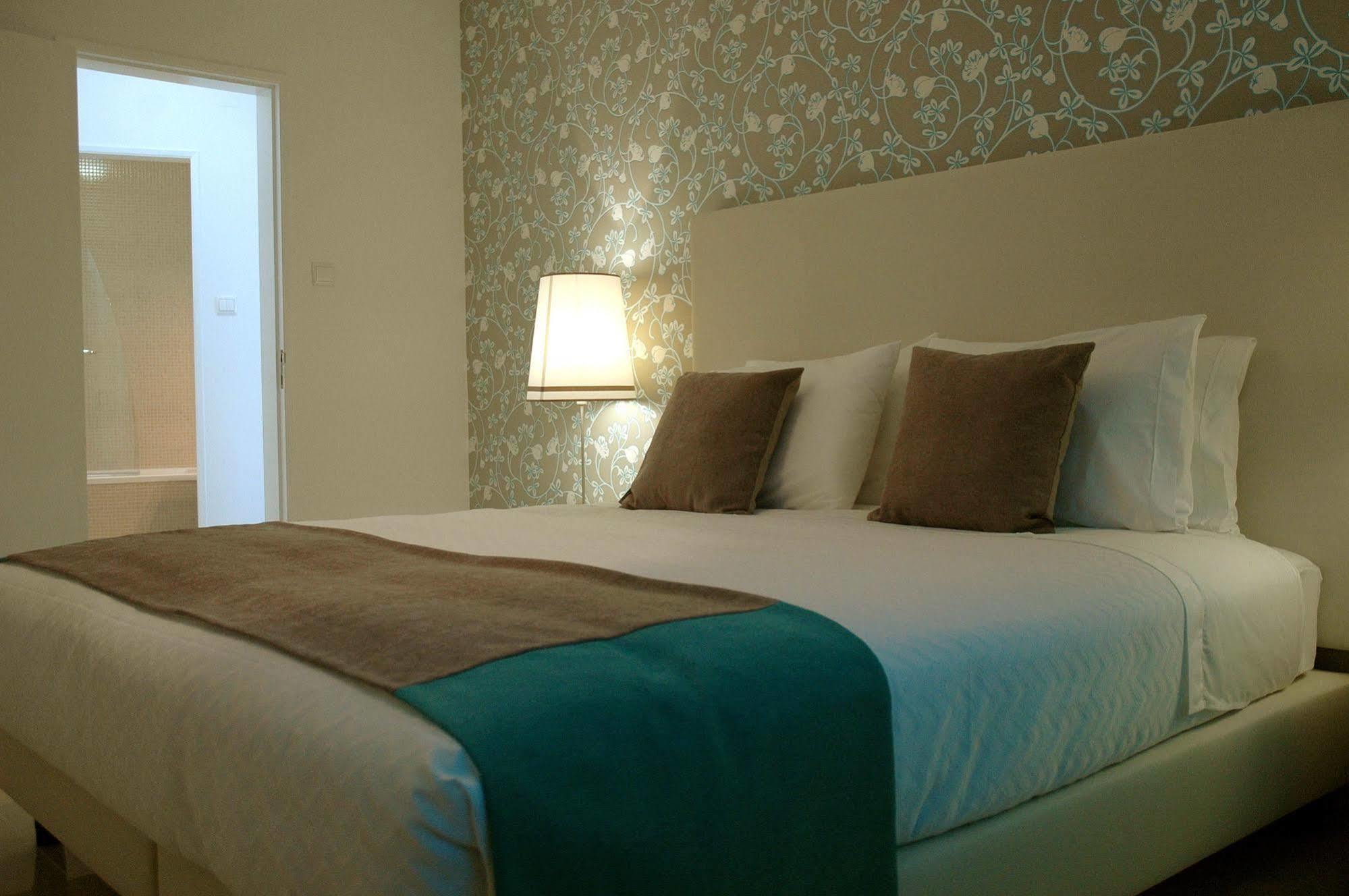 Hotel Dom Lourenco อารีอา บรันกา ภายนอก รูปภาพ